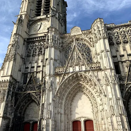 דירה Au Coeur De Troyes, Atelier De La Cathedrale *