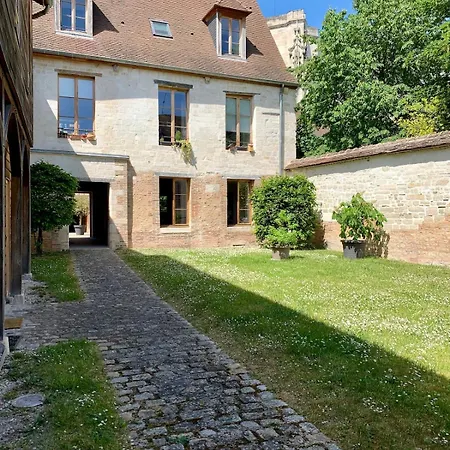 Au Coeur De Troyes, Atelier De La Cathedrale טרואה